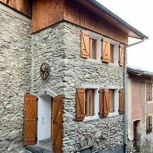 maison-au-cur-du-village-de-saint-bon-courchevel.hotels-rhonealpes.com/